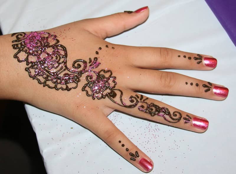 تصویر 2 از حنا هندی رنگی اصل با ترکیبات طبیعی و کیفیت بالا